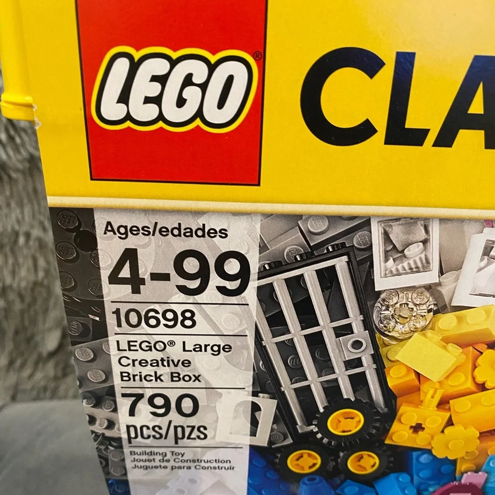 LEGO Classic: Large Creative Brick Box NEW!